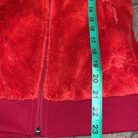 Like new! The North Face Fuzzy Vest - Picture 7 of 10
